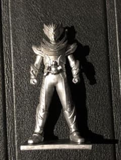 チョコスナック　仮面ライダーガヴ　仮面ライダーヴァレン フラッペカスタム　ゼッツ