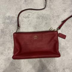 COACH 赤 レザー ショルダーバッグのサムネイル