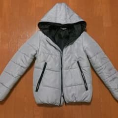 新品 中綿ダウンジャケット グレー Mサイズのサムネイル