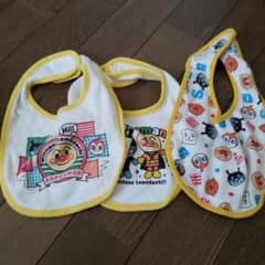 アンパンマンよだれかけのサムネイル