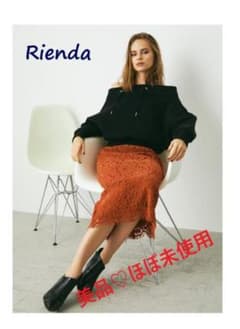 ♡♡様専用:リエンダ オフショルダートップス/トレーナー<ブラック>のサムネイル
