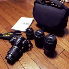 Nikon D5000 + レンズ3つ付き(望遠レンズ含む) 一眼レフのサムネイル