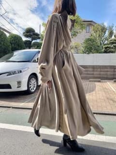 AKIRANAKA☆定価165000円☆デザインギャザーコート☆のサムネイル