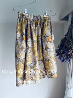 URBAN RESEARCH DOORS/花柄スカートのサムネイル