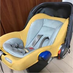 COMBI  チャイルドシート ベビーシート プリムベビーのサムネイル
