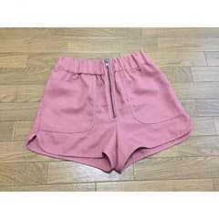 ショートパンツのサムネイル