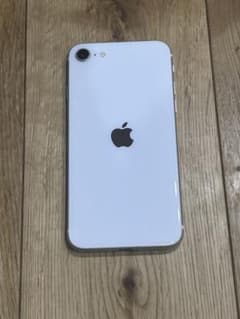 Apple iPhone SE第二世代 128GBのサムネイル