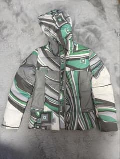 最終値下げ 美品 エミリオプッチ 幾何学模様 フード付きダウンジャケット 値下中！エミリオプッチ 幾何学模様 フード付きダウンジャケット