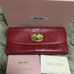 MIUMIU レザー長財布のサムネイル