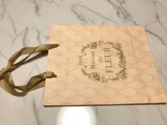 Maison de FLEUR メゾンドフルール　紙袋のサムネイル