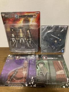 Ichiban Kuji Attack Titan Prize C: Big Rubber Magnet Set and other 4-piece set