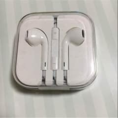 イヤホン iPhone 正規品 新品 即購入可のサムネイル