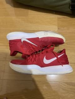 カイリー2 low Nike バスケットボールシューズ レッドのサムネイル
