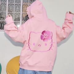RE. 仲里依紗　アールイードット　ハローキティ フリル付きジップアップパーカーのサムネイル