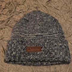 新品未使用BURTONニット帽❤️のサムネイル