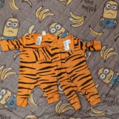 H&M  双子ロンパースのサムネイル