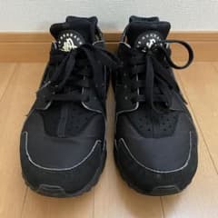 【最終値下げ】NIKE ナイキ　エアハラチ　トリプルブラックのサムネイル