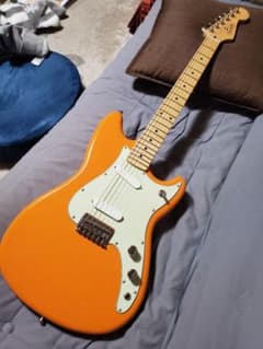 ★新品同様★Fender フェンダー DUO SONIC カプリオレンジのサムネイル