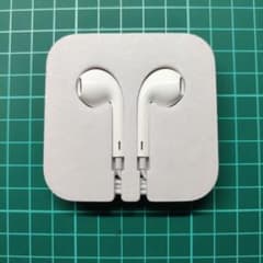 アップルApple純正有線イヤホン　未使用品　長さ約80cmのサムネイル