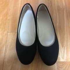無印　パンプス 黒　フラットのサムネイル