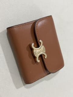 CELINE トリオンフ 三つ折り財布 ブラウンのサムネイル