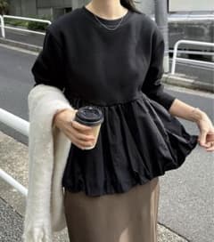 andme 裏起毛ペプラムバルーンスウェットトップスのサムネイル