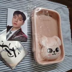 Stray Kids アクリルスタンドケース PuppyMのサムネイル