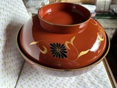 高級漆器 菊花金蒔絵 蓋付大鉢 煮物椀 盛鉢 内黒外朱 直径36cmのサムネイル
