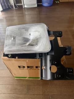 ⭐︎最終価格⭐︎ダッチラムバン1994〜1997年式ヘッドライト社外品(DEPO)のサムネイル