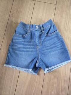 デニムショートパンツ 切りっぱなし加工のサムネイル