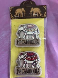 カンボジア土産　木製マグネット 2個セット　新品未使用品のサムネイル