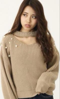 rienda チョーカーネックフェイクパールニット　ベージュ