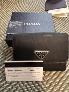 PRADA プラダ 三つ折り財布のサムネイル