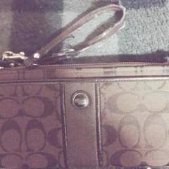 プロフ必須 COACH クラッチバッグ兼財布のサムネイル