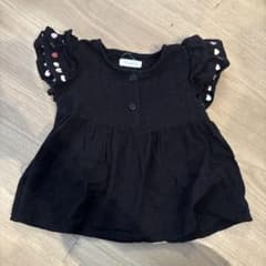 nuyun ブラック ブラウス ハート刺繍のサムネイル