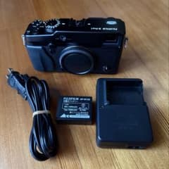 Fujifilm X-pro1 ミラーレスカメラ 本体のサムネイル