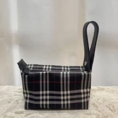 BURBERRY バーバリー アクセサリーポーチ　バニティ　黒のサムネイル