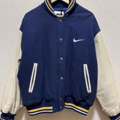 NIKEスタジャン 古着のサムネイル