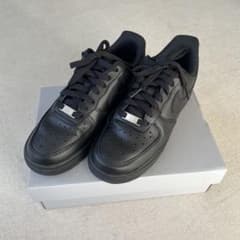Nike Air Force 1 ブラック スニーカーのサムネイル
