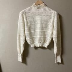ZARA ショート丈ニットのサムネイル