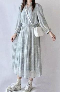 UNIQLO Floral Print Pleated Long-Sleeve Dress