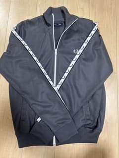ハ*ト様 FRED PERRY グレー トラックジャケット - メルカリ
