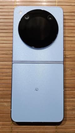 ZTE Libero Flip ブルー 美品のサムネイル
