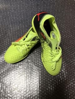 サッカースパイク プーマトレーニングシューズのサムネイル
