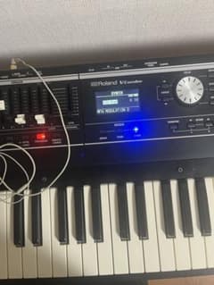 Roland VR-730 シンセサイザー コンボキーボード【ケース付き】のサムネイル