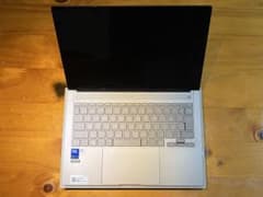 【タッチパネルモデル】 ASUS Zenbook S 14 (UX5406SA)のサムネイル