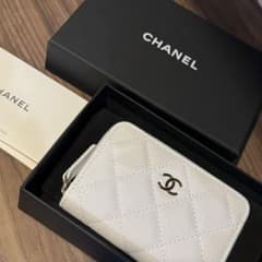 CHANEL シャネル ミニ ジップ マトラッセケース ホワイト新品未使用 CHANEL シャネル ミニ ジップ マトラッセコインケース ホワイト新品未