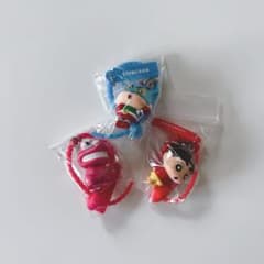 あ*ん様 クレヨンしんちゃん カラフルマルチチャーム 3点セットのサムネイル