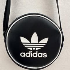 adidas トレフォイル ラウンド ショルダーバッグのサムネイル