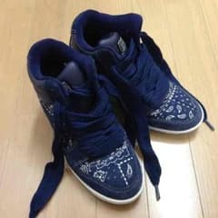 VANS インヒールスニーカーのサムネイル